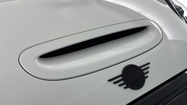 MINI Hatchback 135kW Cooper S Level 2 33kWh 3dr Auto Electric Hatchback